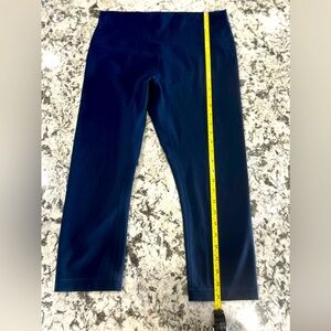Lululemon Wunder Train High Rise Crop 21" Navy Blue Size 12 W6BF7S